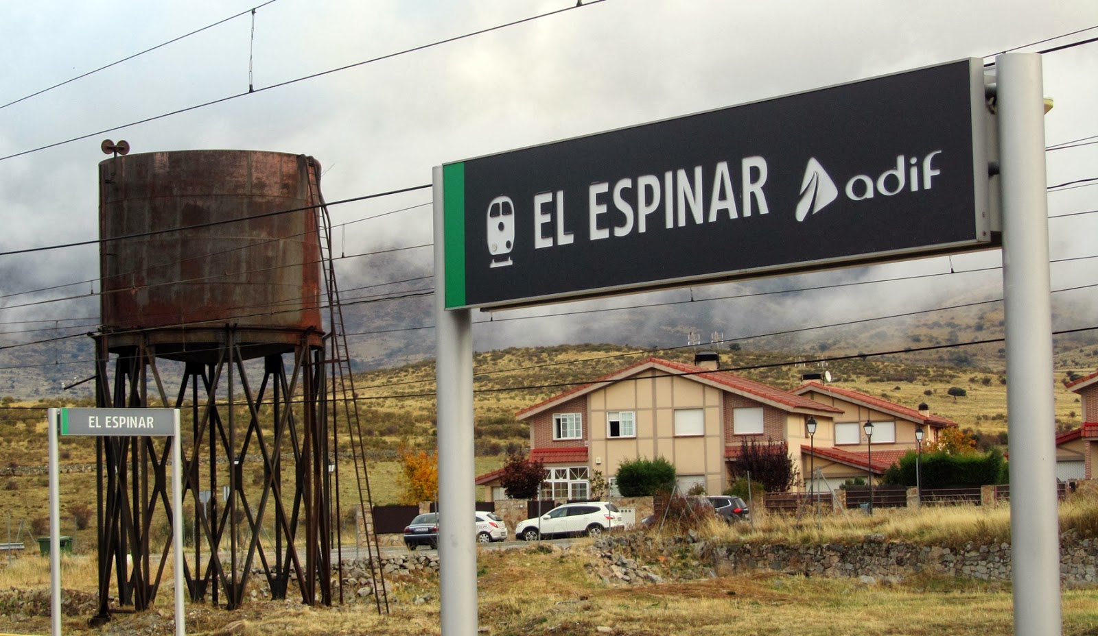 Estación de tren de El Espinar (Segovia) / Train station of El Espinar (Segovia)